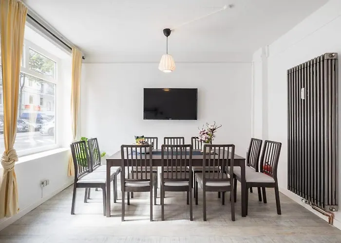 Two Bedroom Apartment And Bathrooms Hamburg