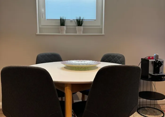 Souterrain - Privatwohnung mit Schlafzimmer im Einfamilienhaus Hamburg